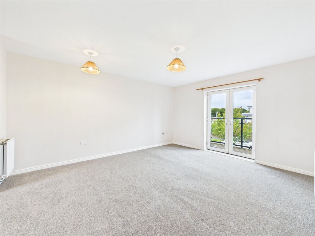 Property photo 2 of 12 Picture No. 03