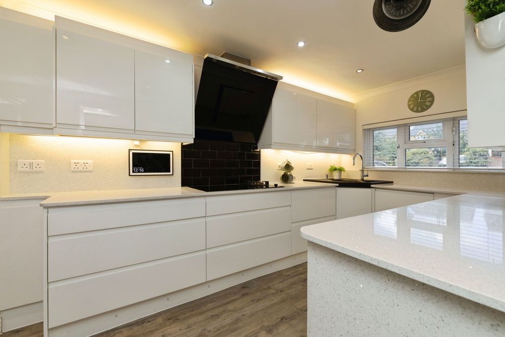 Property photo 3 of 20 Img_6471