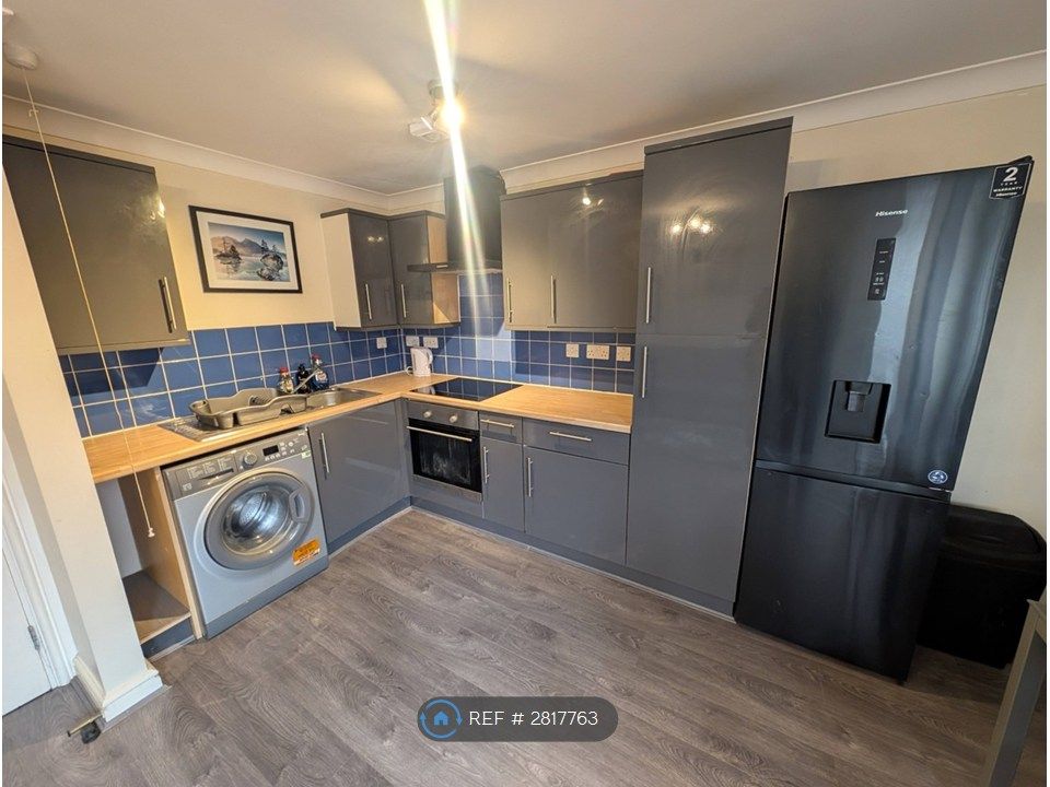 Property photo 2 of 28 Kitchen