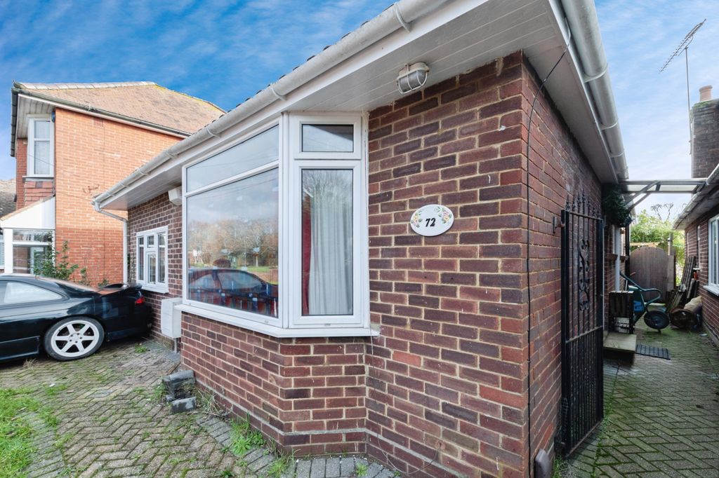 Property photo 2 of 20