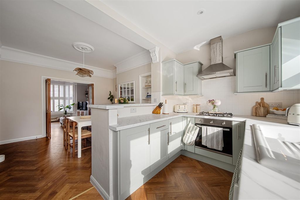 Property photo 3 of 21 Grangehill Road-13.Jpg