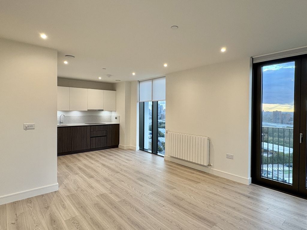 Property photo 2 of 25