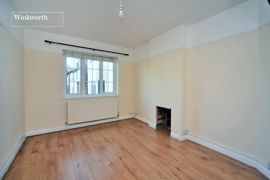 Property photo 3 of 16 Picture No. 21