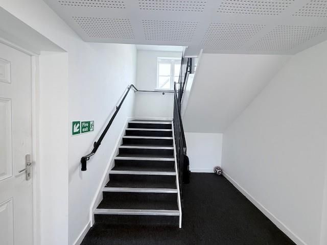 Property photo 2 of 13 Communal Hallway.Jpg