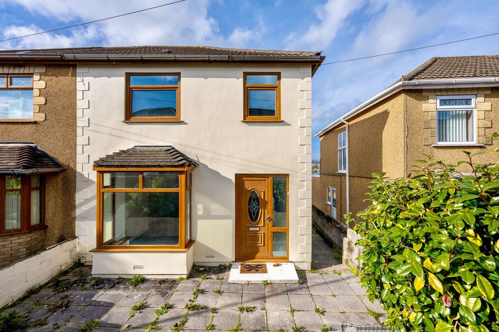 Property photo 1 of 46