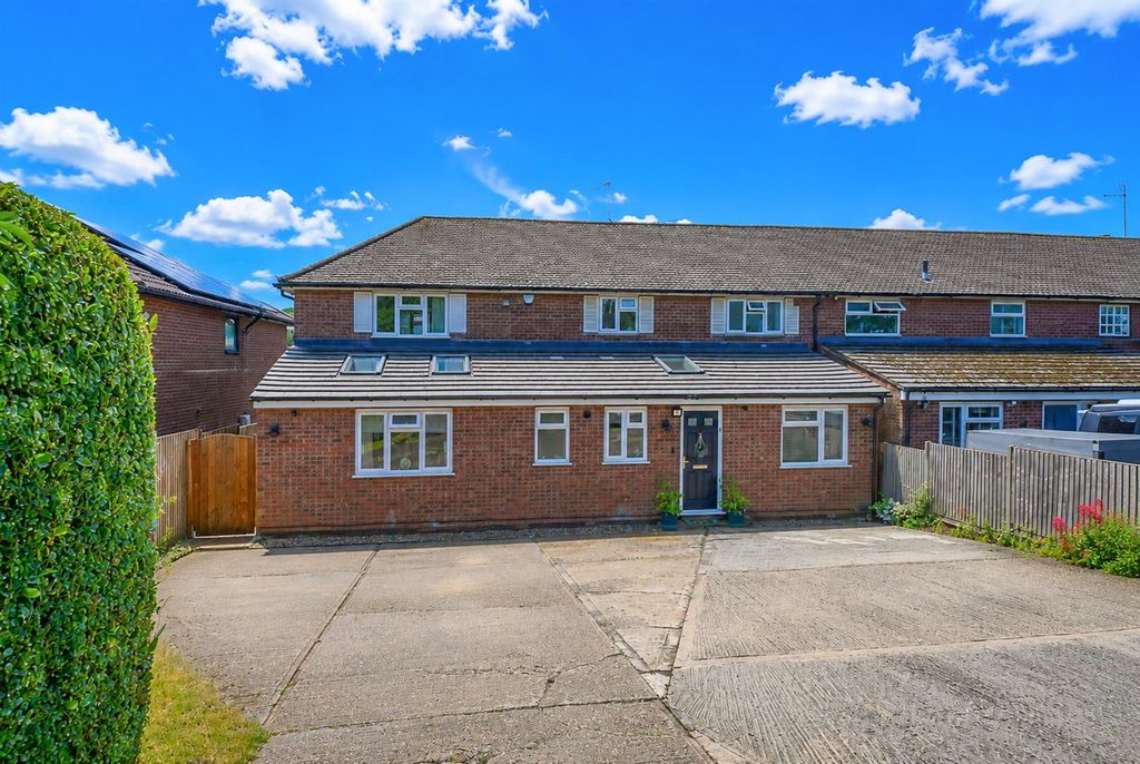 Property photo 2 of 28 109-Batchwood-Drive-1003.Jpg