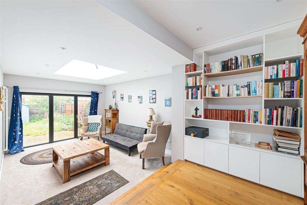 Property photo 1 of 30