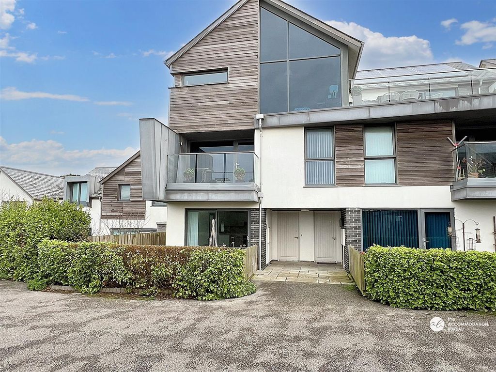 Property photo 1 of 15 Main Exterior