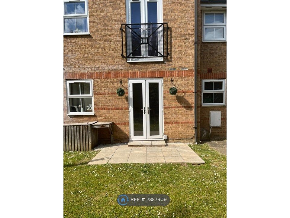 Property photo 2 of 11