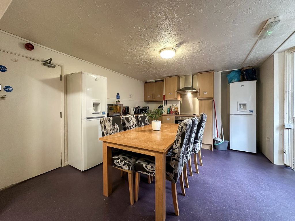 Property photo 3 of 12 Dining Area