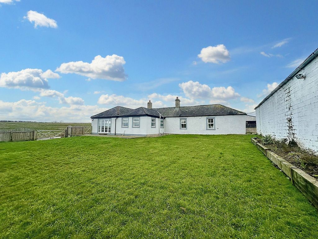 Property photo 2 of 26 Gardens