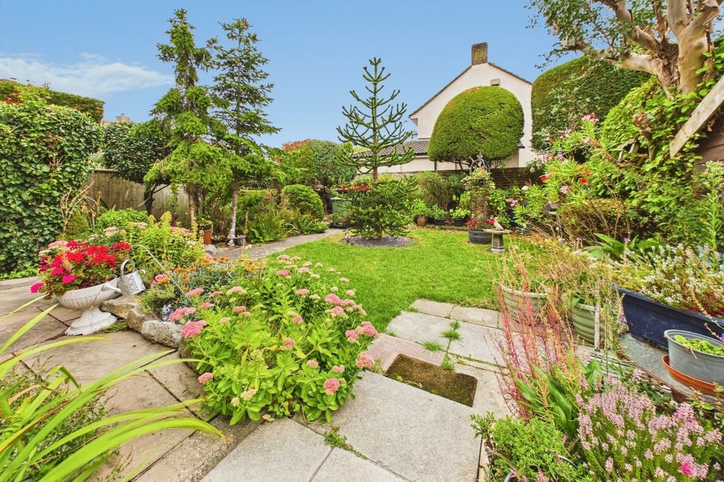 Property photo 2 of 13 Rear Garden