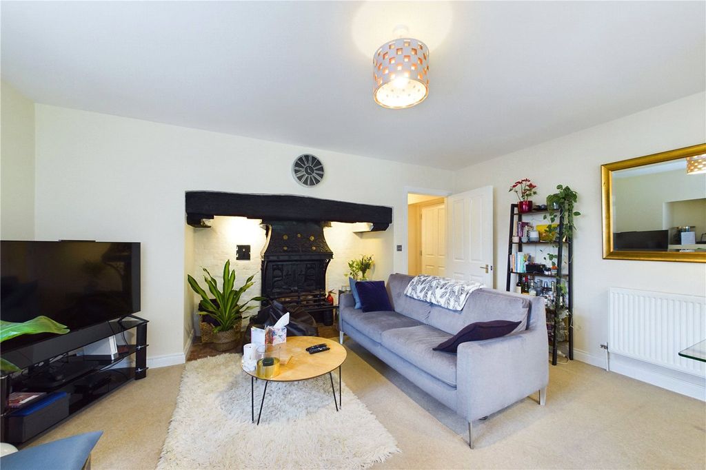 Property photo 2 of 15 Living Area