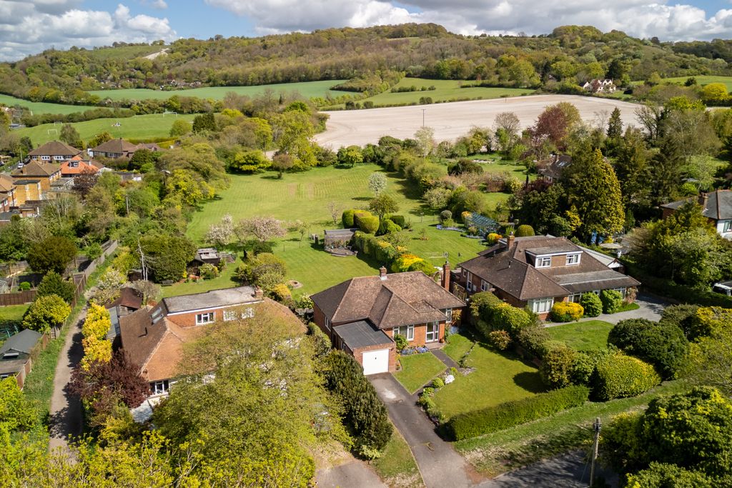Property photo 2 of 25 Picture No. 04