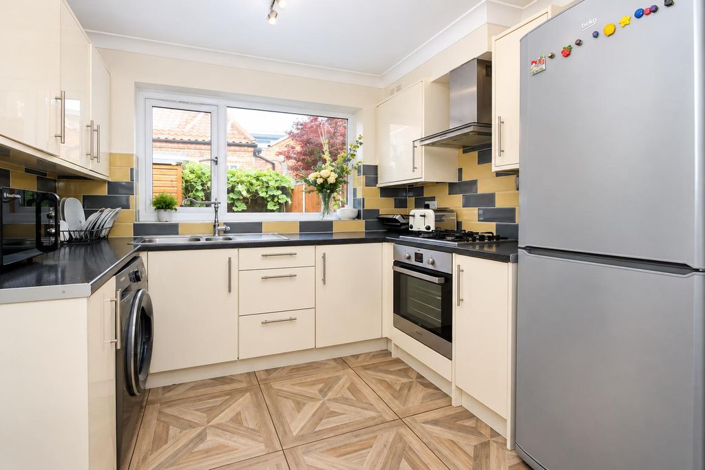 Property photo 3 of 20 7B0cc42c-5Ac7-4784-Aee3-c8850230754F.Png