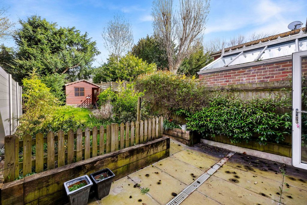 Property photo 2 of 17