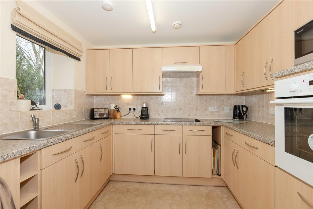 Property photo 2 of 15 Amelia Court_3.Jpg