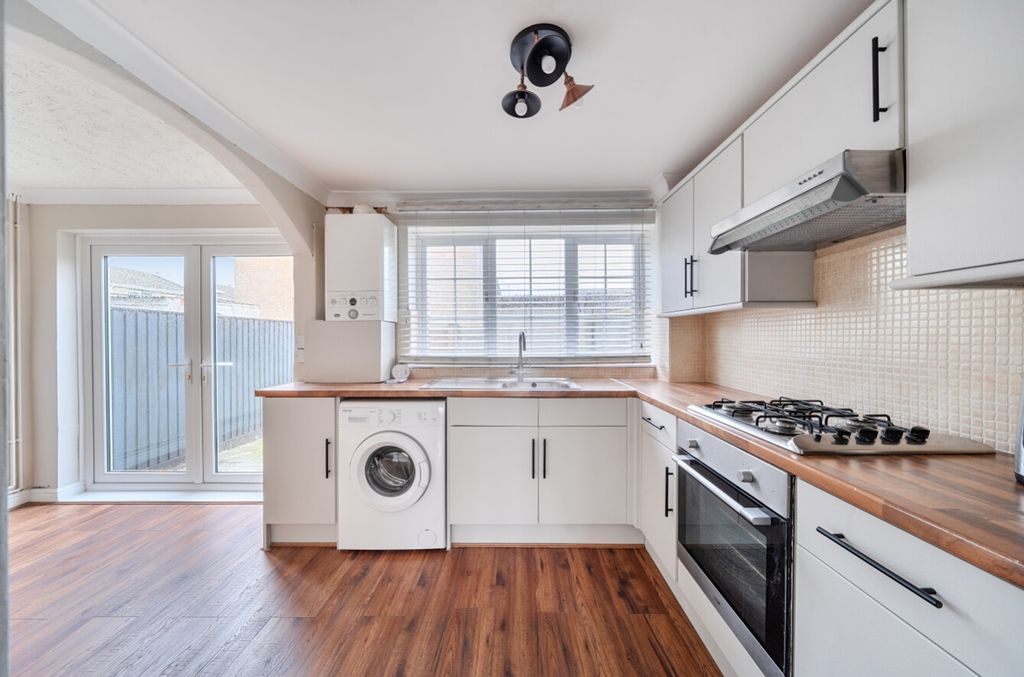 Property photo 3 of 11 1393410-5-69414c60Ae719