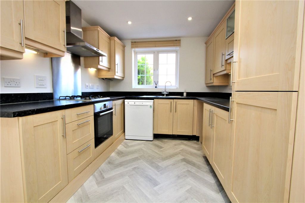 Property photo 3 of 12 Picture No. 24