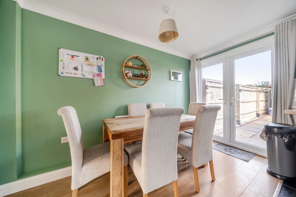 Property photo 3 of 20 Dining