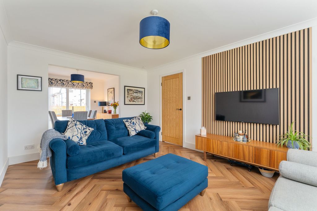 Property photo 3 of 30