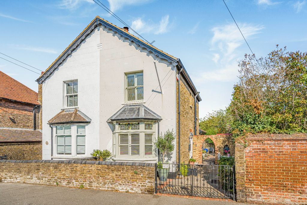 Property photo 2 of 24 5383731