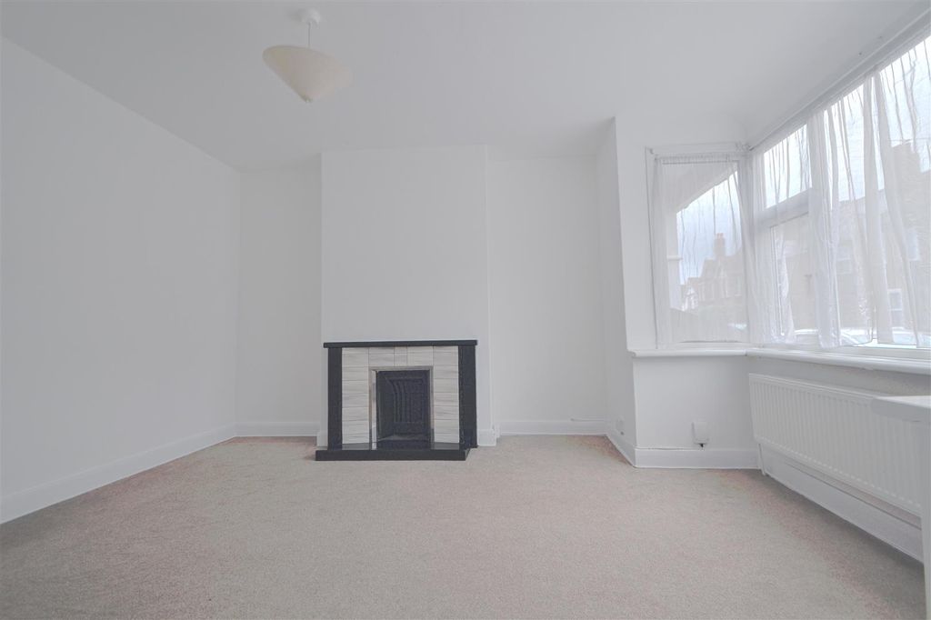 Property photo 2 of 9 Sitting Room.Jpg