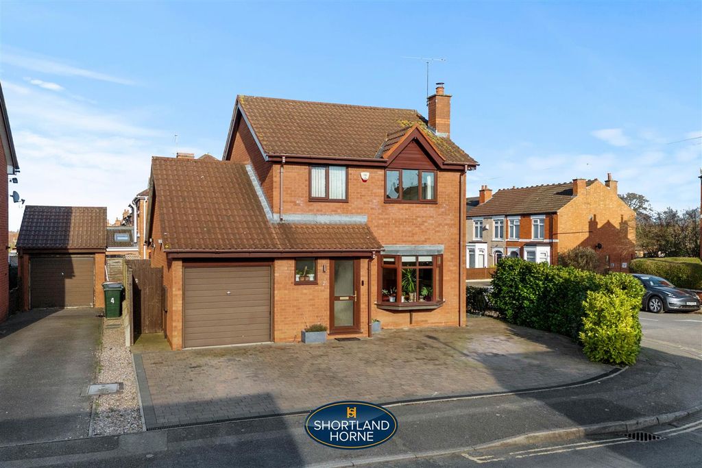 Property photo 1 of 20 2 Maderia Croft Wm (1 Of 24).Jpg