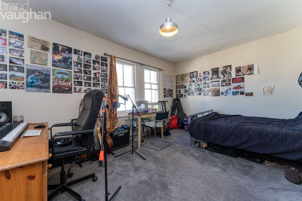 Property photo 2 of 16 Picture No. 02