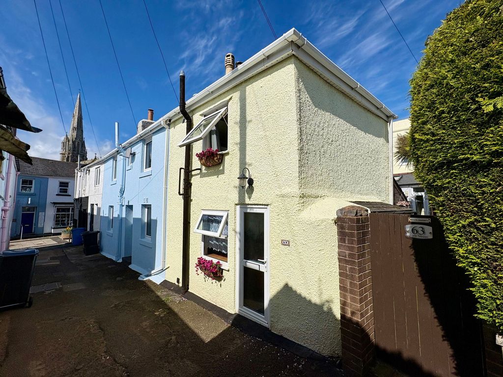 Property photo 1 of 19