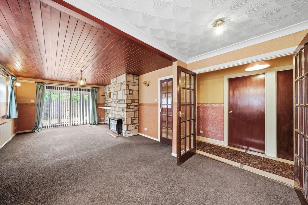 Property photo 2 of 22