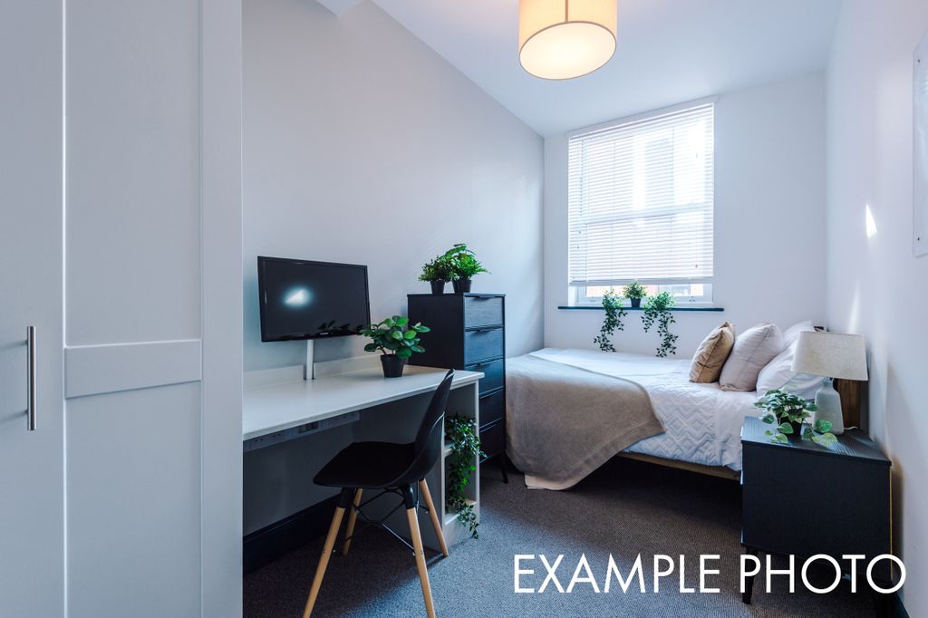 Property photo 3 of 8 Flat 28, Shoe And Boot, Example, Bedroom 1