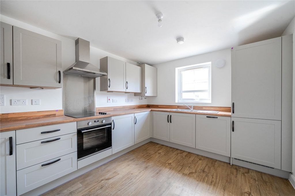 Property photo 2 of 8 Picture No. 03