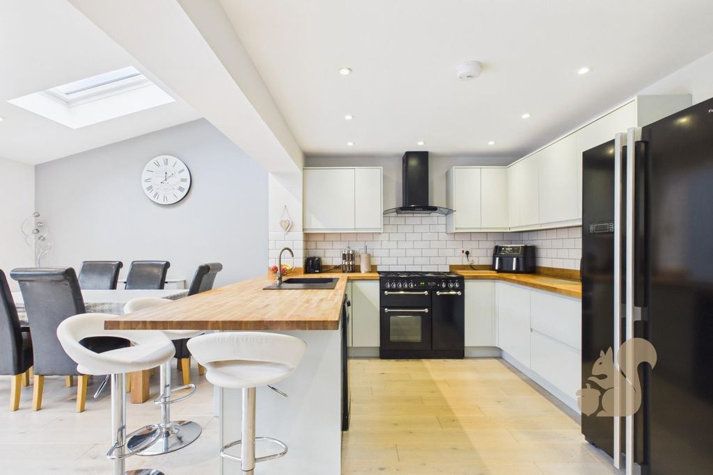 Property photo 2 of 23 Kitchen