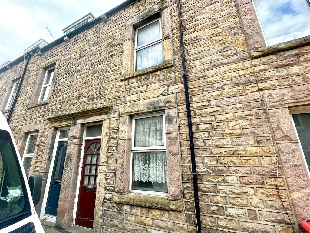 Property photo 1 of 12 External