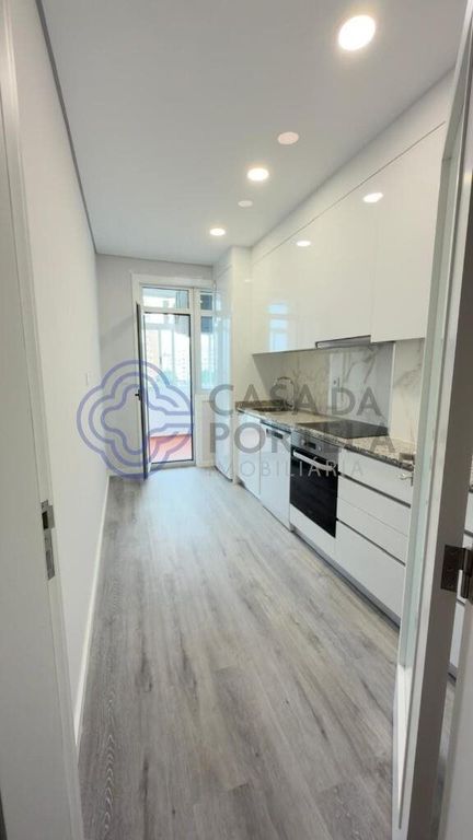Property photo 1 of 19 2-Bedroom Fully Renovated 200m From Boavista Roundabout, Rua 5 De Outubro