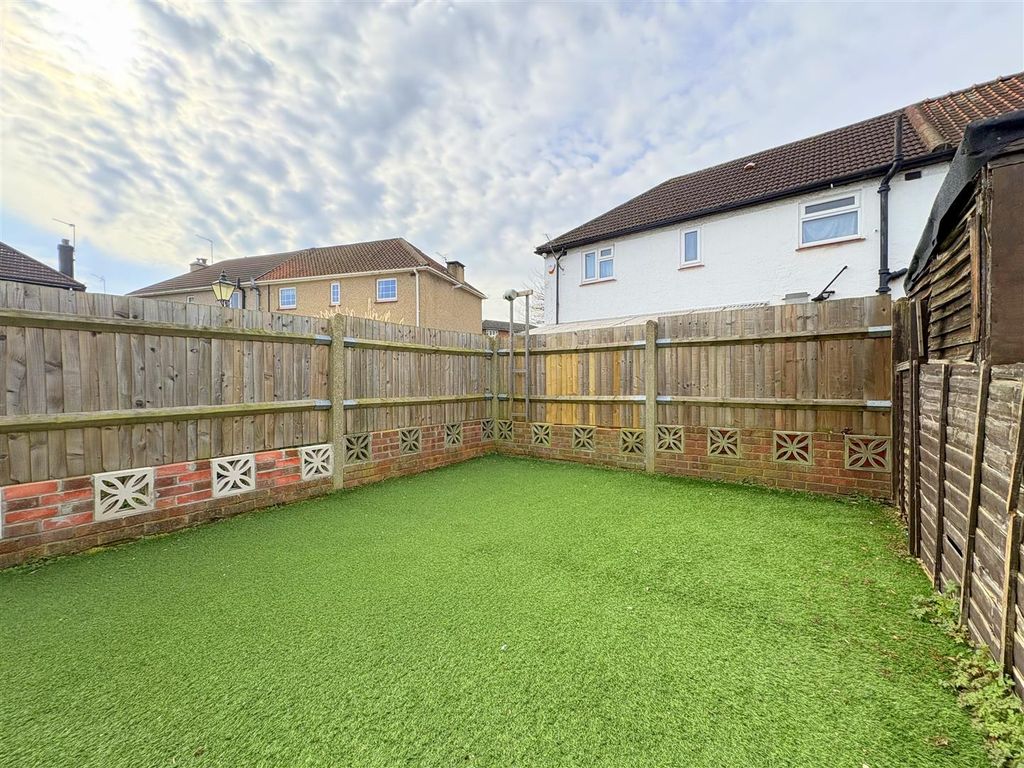 Property photo 2 of 16 Garden 1.Jpg