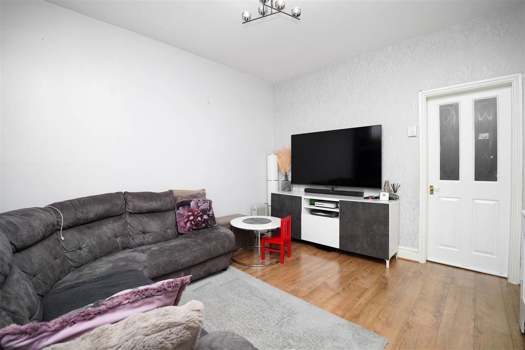 Property photo 3 of 17 Photo-2.Jpg