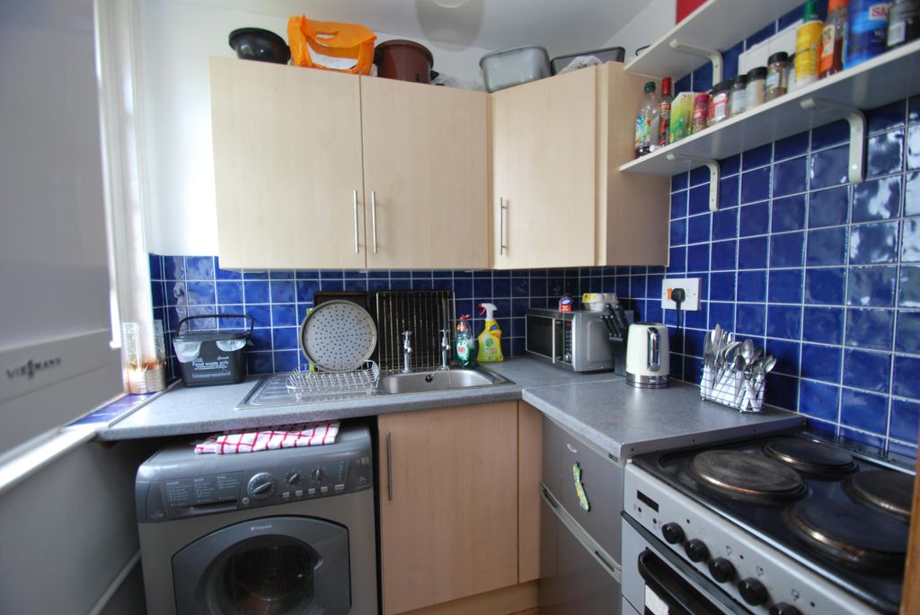 Property photo 3 of 5 Kitchen