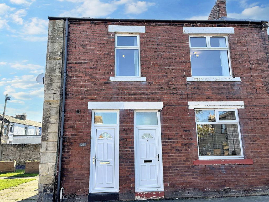 Property photo 1 of 11