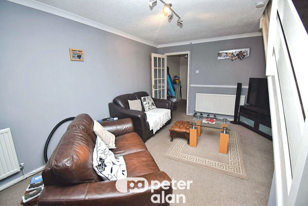 Property photo 2 of 11 Image