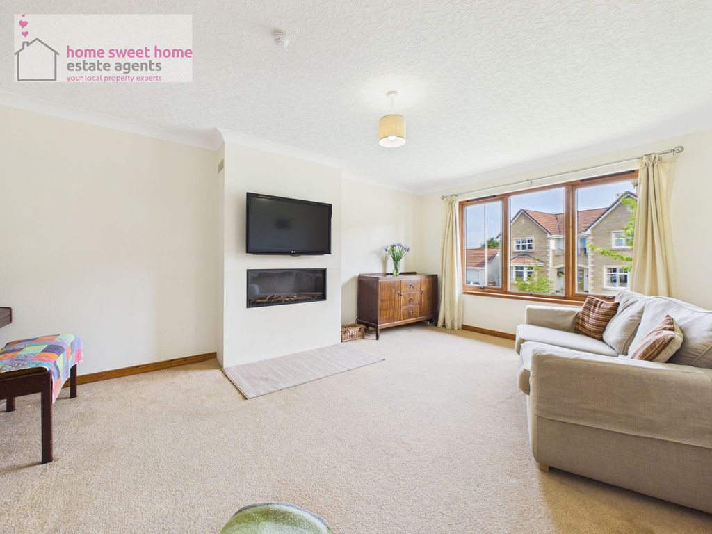 Property photo 2 of 33
