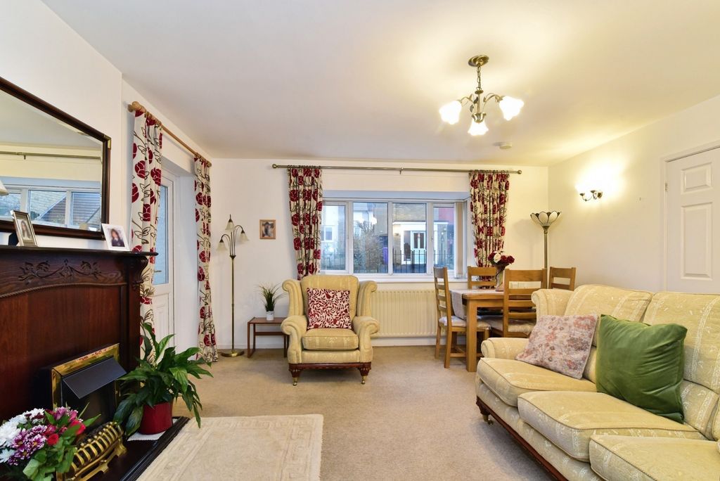 Property photo 3 of 13 Pbox-Img.Jpg