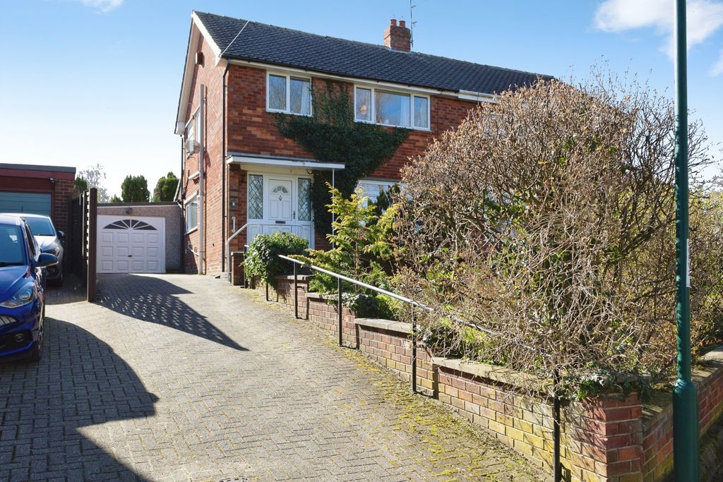 Property photo 1 of 18 Pbox-Img.Jpg