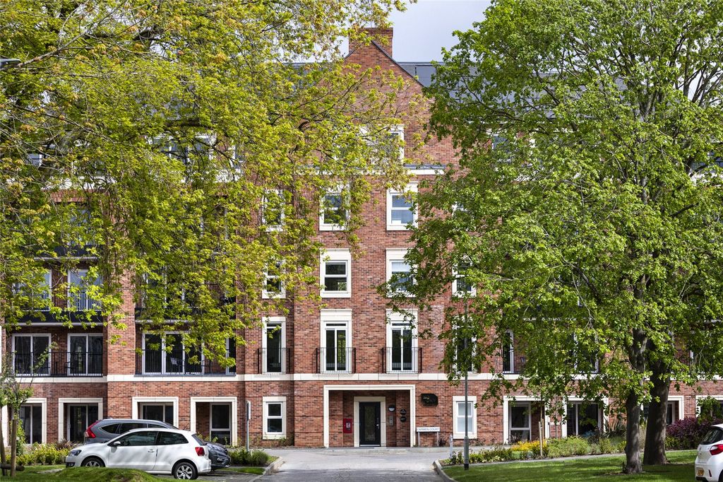 Property photo 2 of 17 Picture No. 15