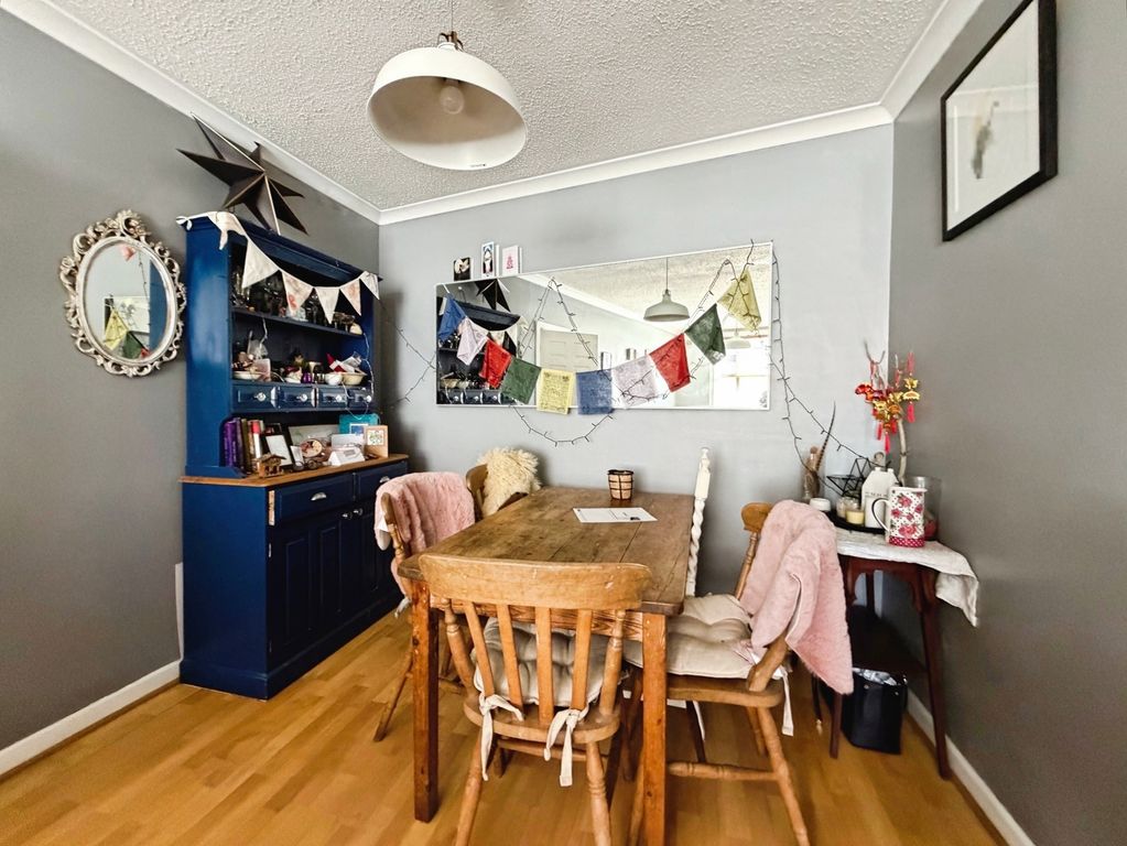 Property photo 3 of 7 Pbox-Img.Jpeg