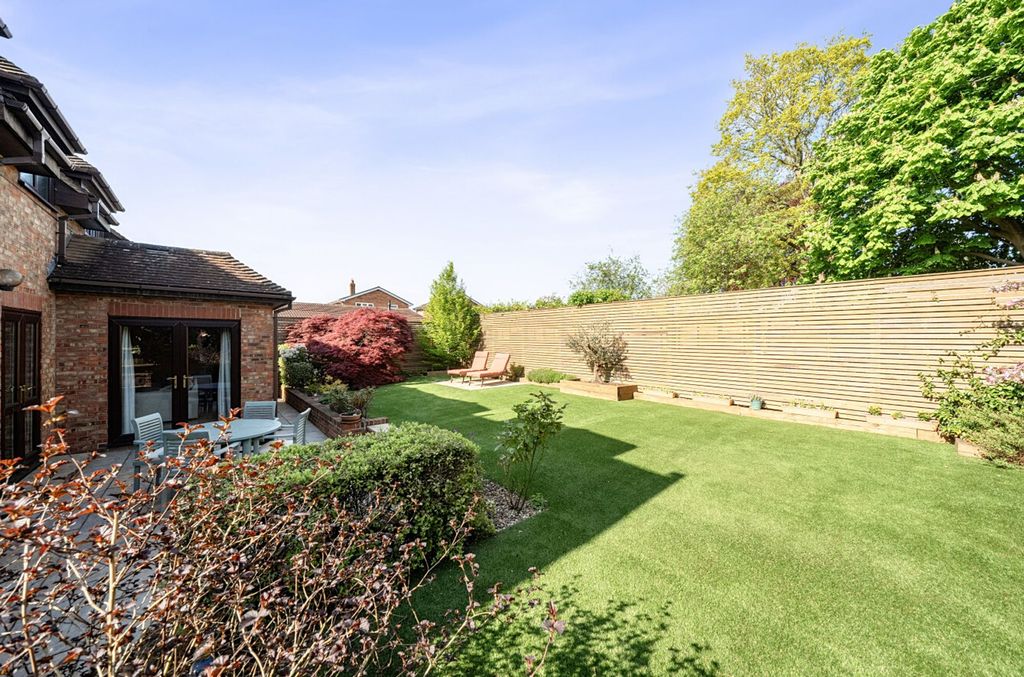 Property photo 2 of 19