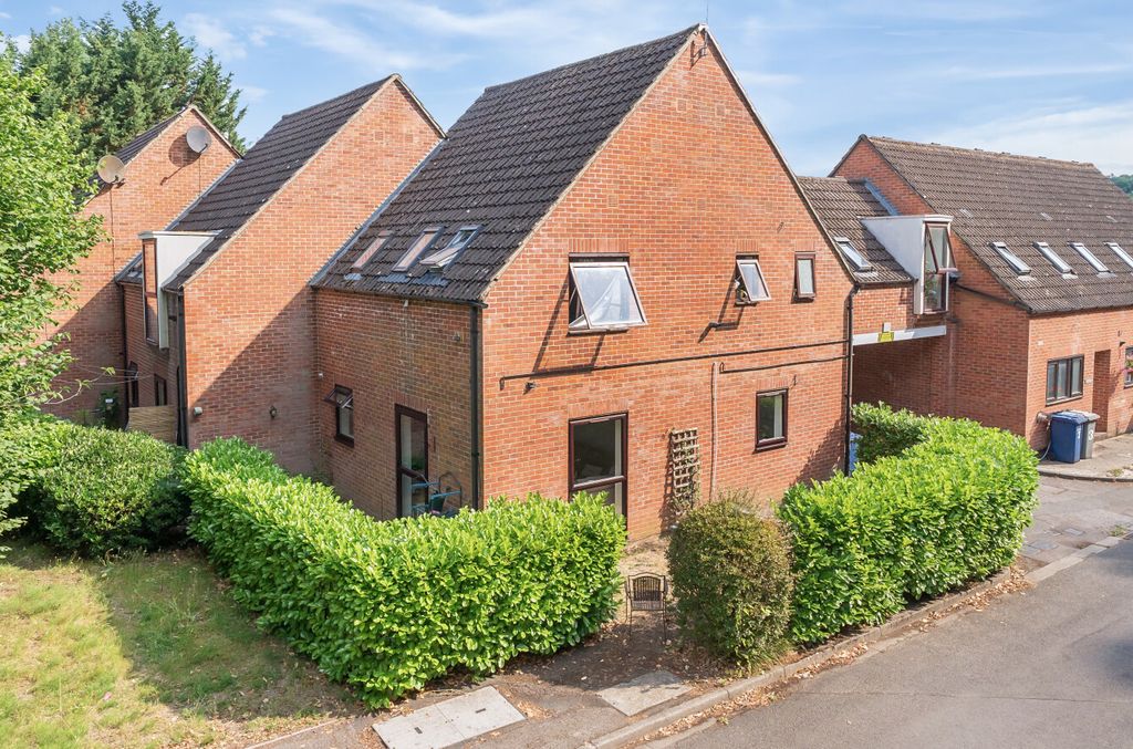 Property photo 1 of 20 1324714-1-6874c4d...