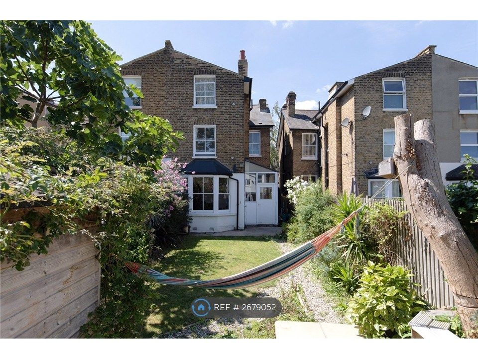 Property photo 1 of 8 Private Garden