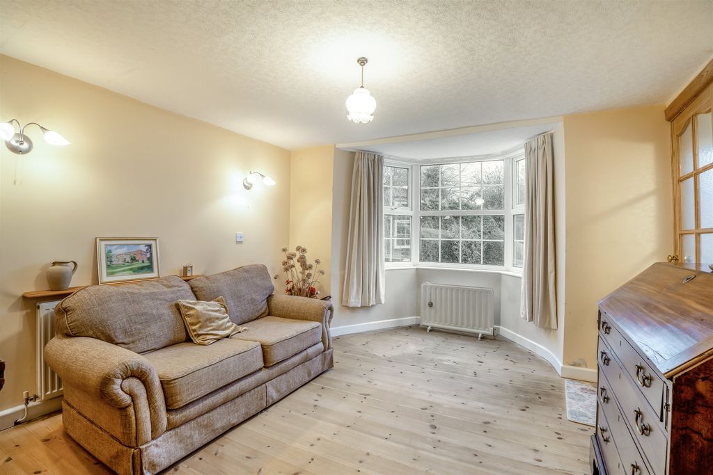 Property photo 3 of 23